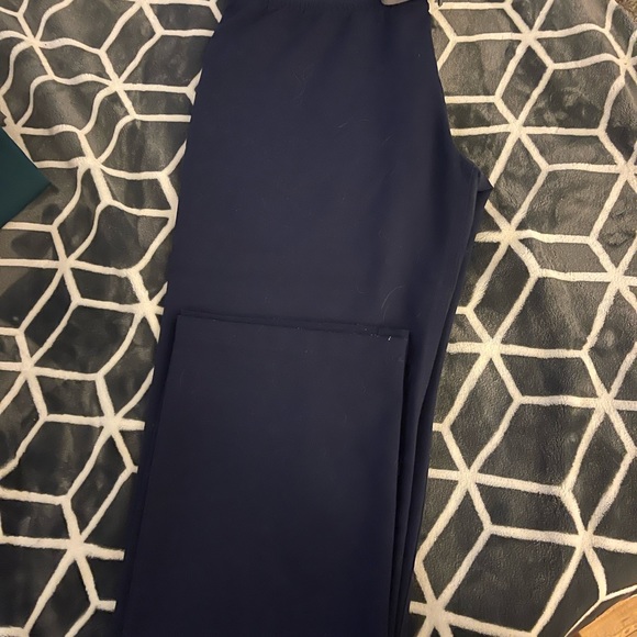Selling all my scrub pants no longer fit me worn only once probably each one . - Picture 7 of 16